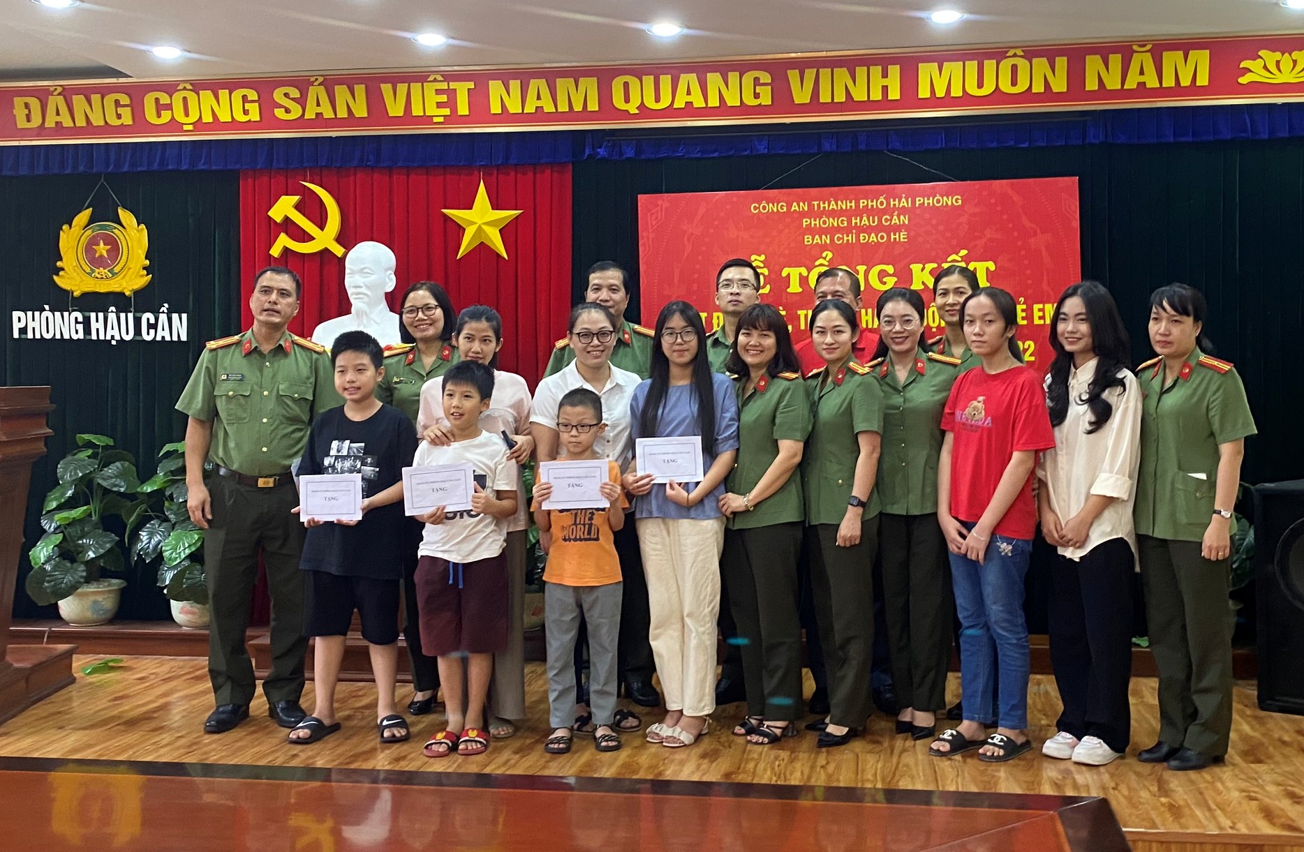 Phòng Hậu cần: Nhiều việc tốt phục nhân dân